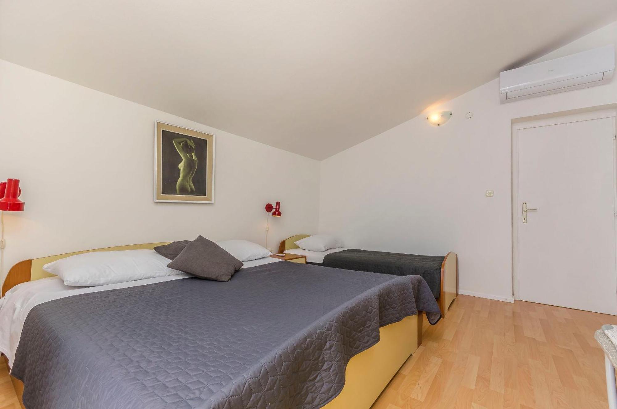 Manda Apartment *