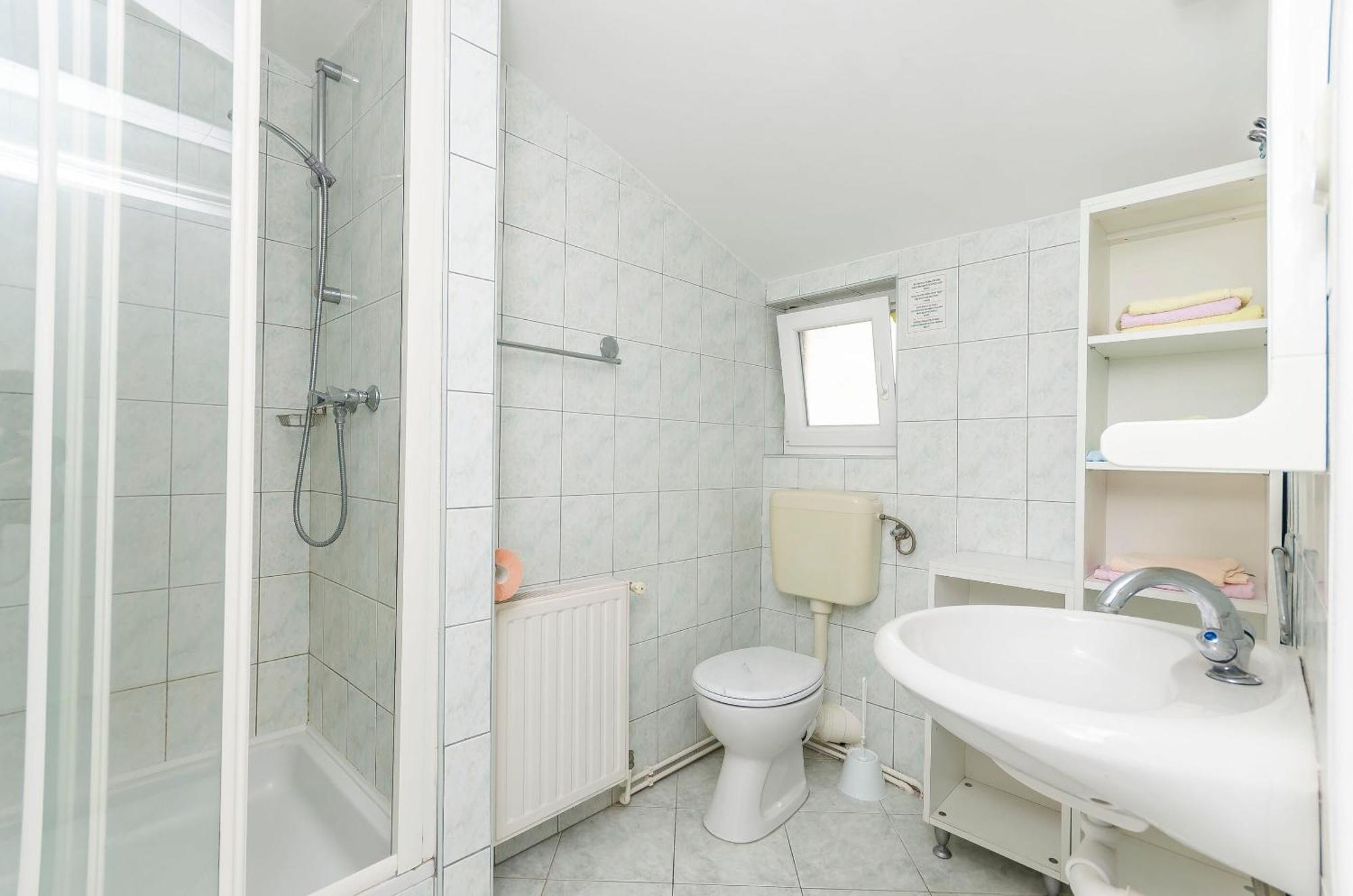Apartment Manda *