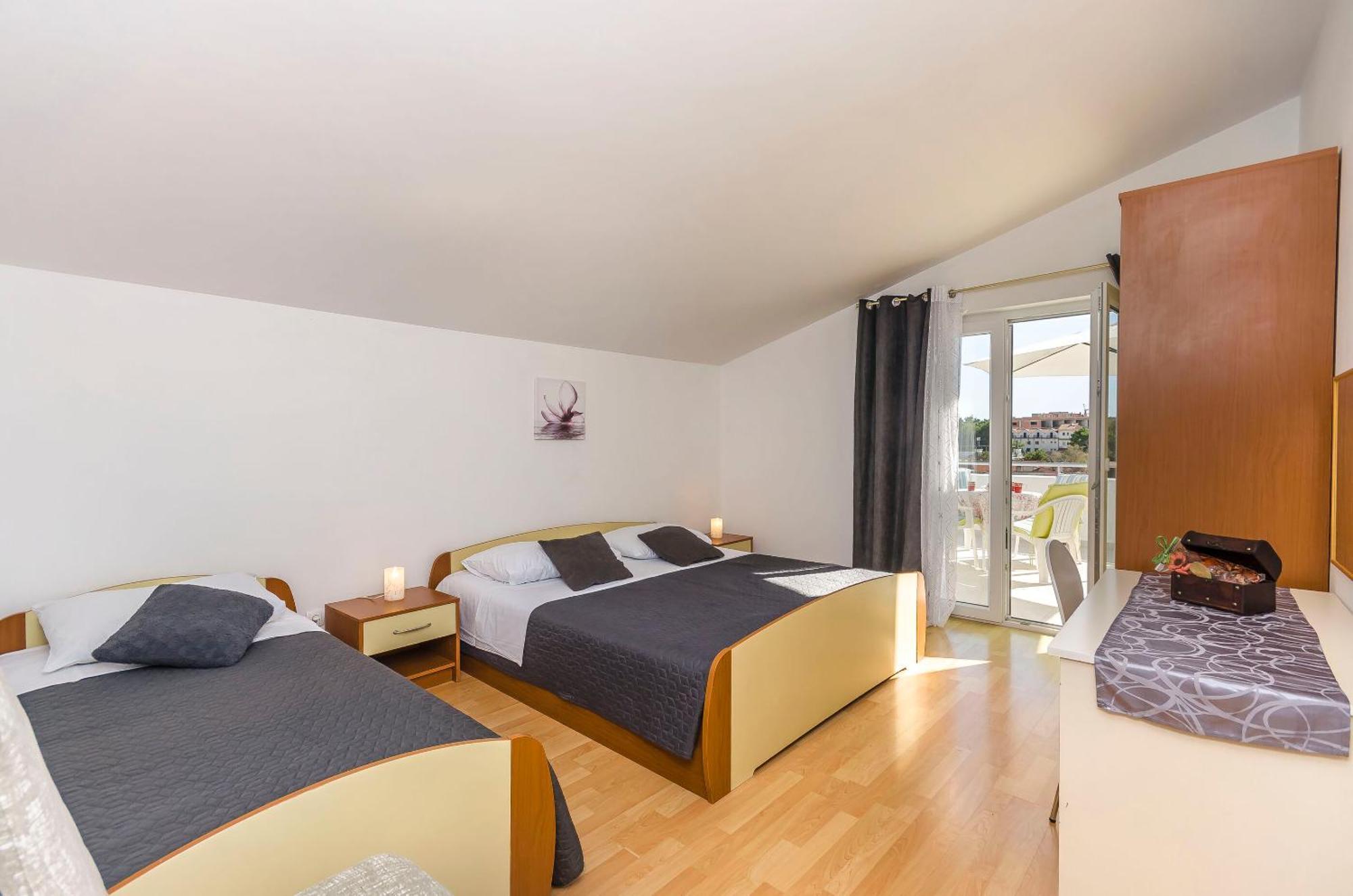 Manda Apartment *