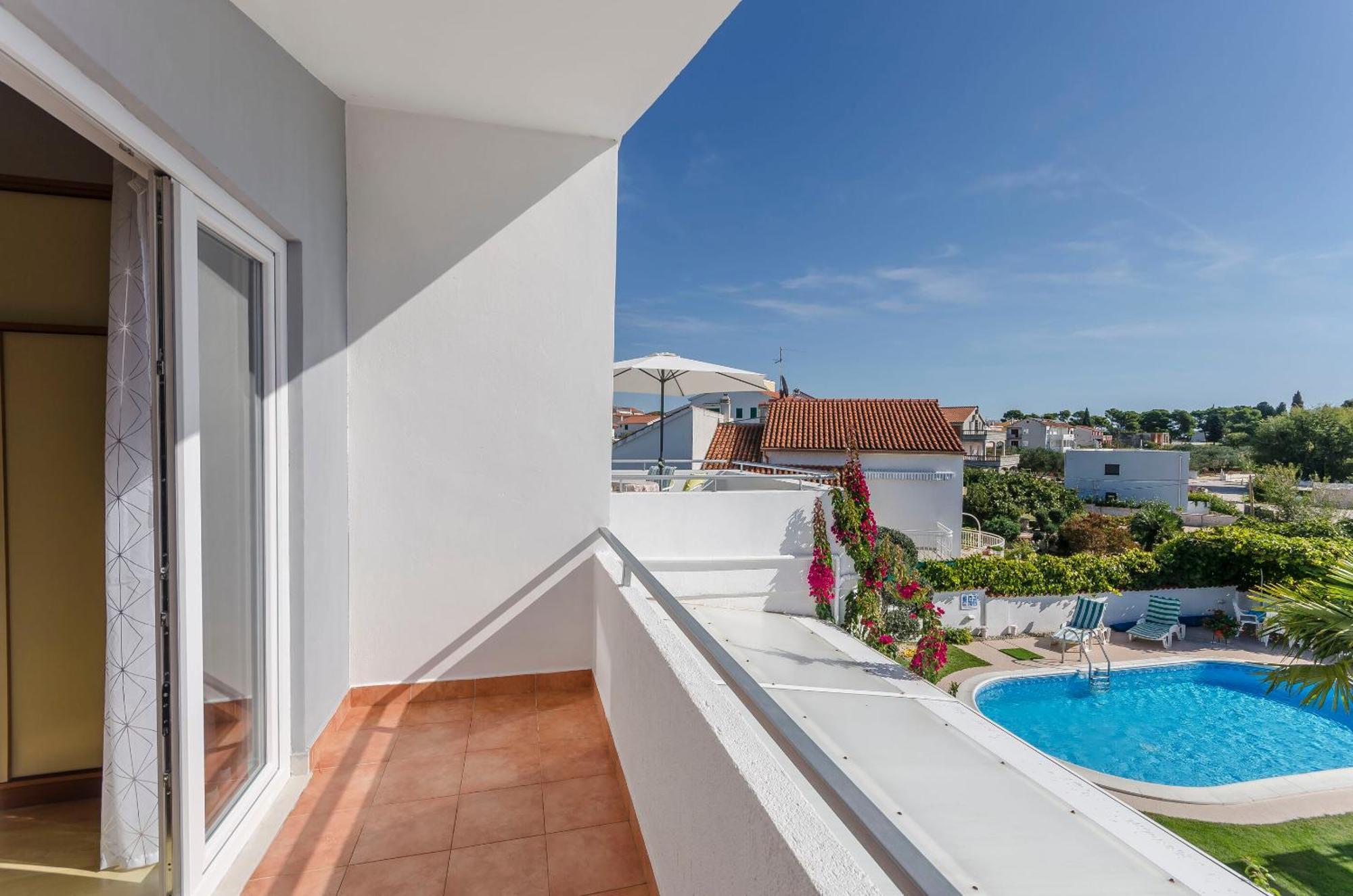 Manda Apartment