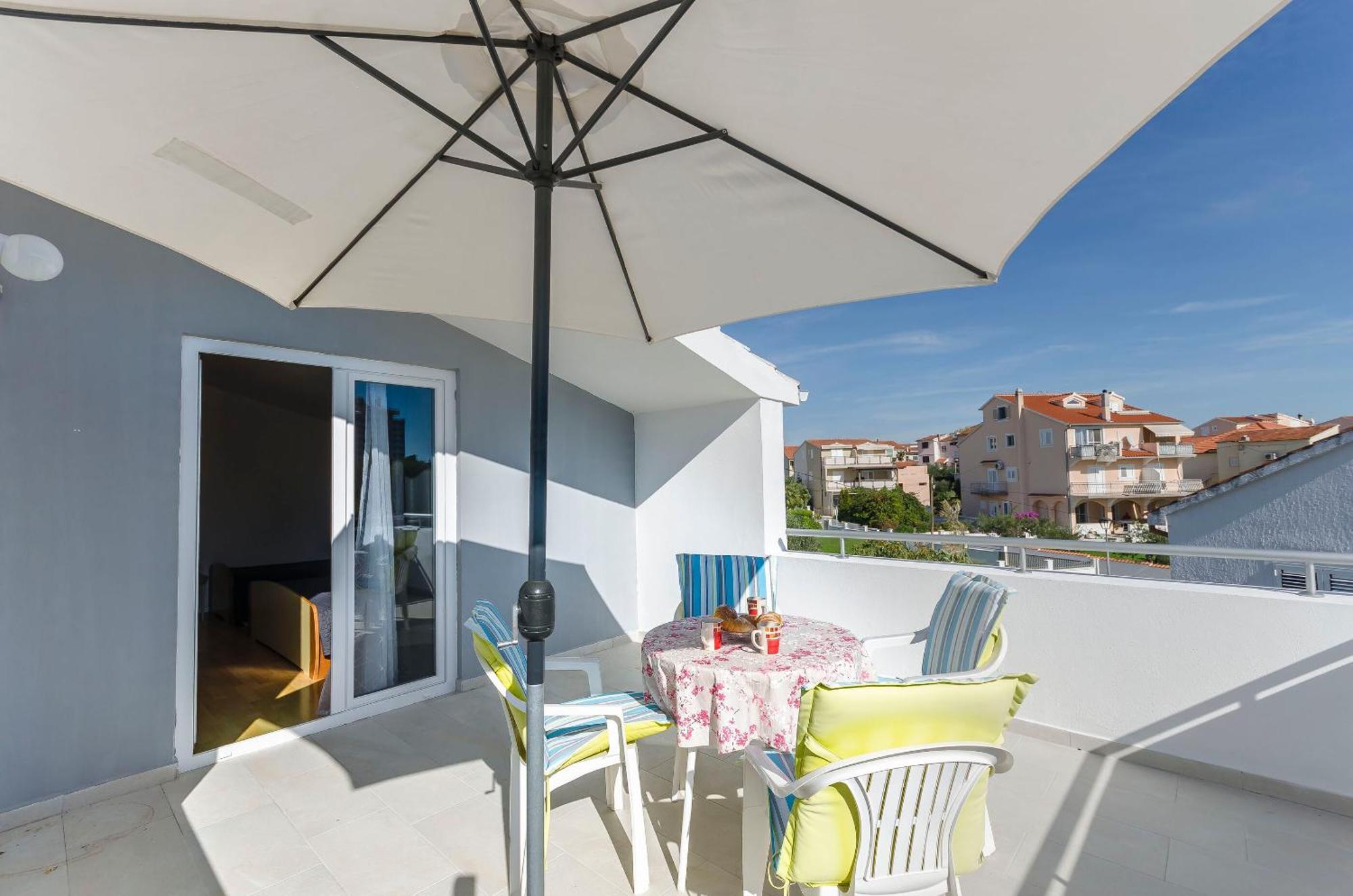 Manda Apartment